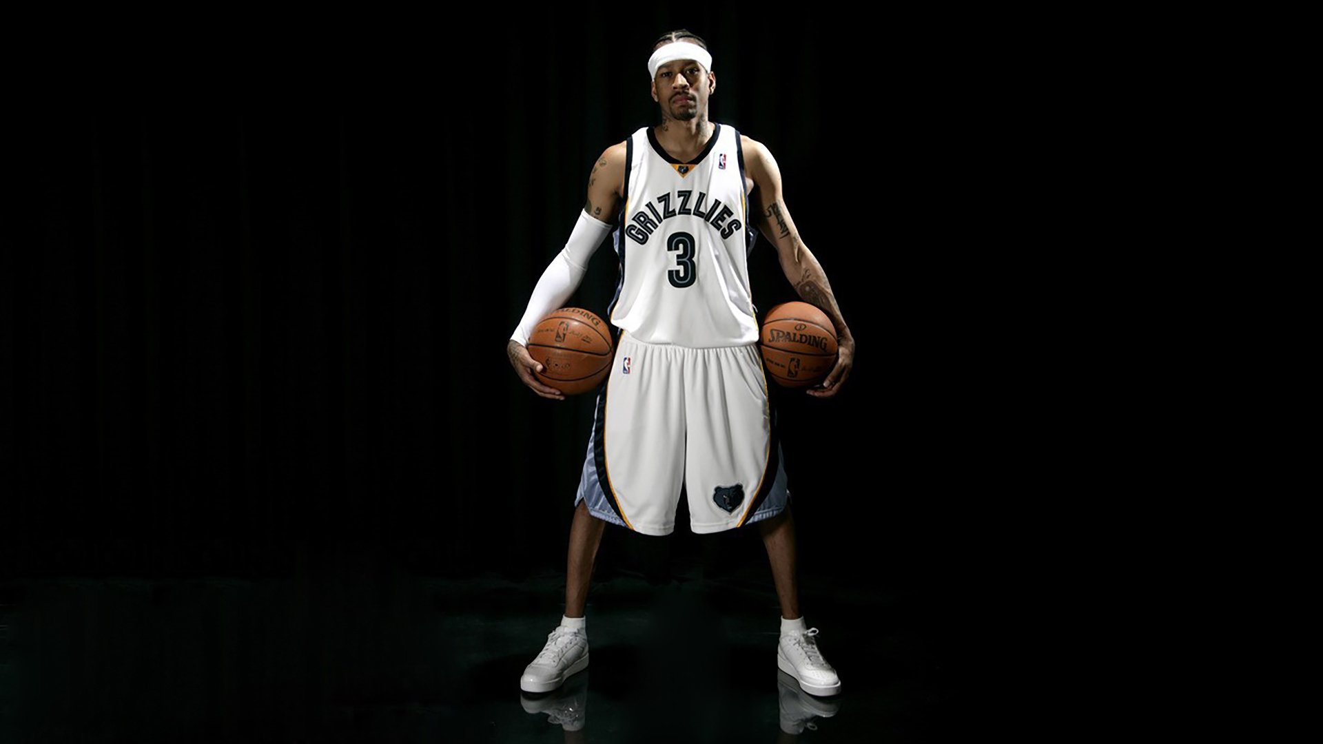 特斯·冯·迪克：为南非队提供稳定支持，巧妙分球引领进攻，冯迪特里施